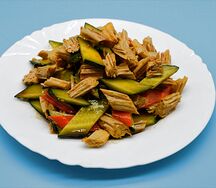 №710 Салат Соевое мясо с овощами 