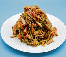 №722 Салат Золотой гриб с курицей 