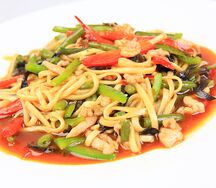 Лапша со свининой и овощами