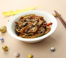 Вок с курицей