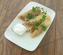 Блины с курицей и грибами