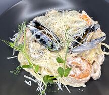 Паста морская в сливочном соусе 