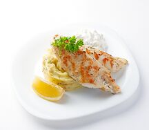 Жареное филе трески с картофельным пюре