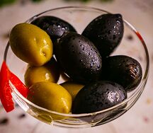 Маслины и Оливки