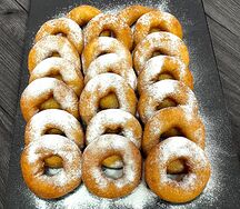 Пончики с сахарной пудрой
