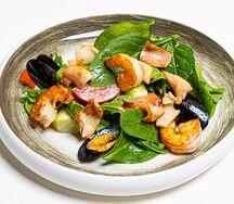 Салат с морепродуктами