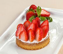 Тарталетка с клубникой