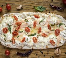 Пицца Лосось с творожным сыром