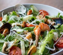 Салат с морепродуктами