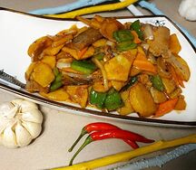 Картофель тушеный с говядиной