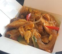 Фунчоза с курицей Пад тай