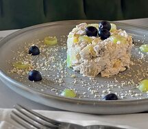 Салат с курицей и с ананасами