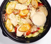 Салат Цезарь с курицей