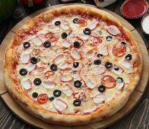 Пицца с крабовой палочкой большая