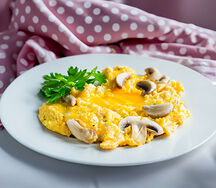 Омлет с курицей и грибами