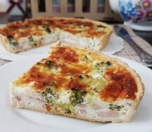 Киш с ветчиной и брокколи