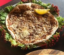 Ламаджо с сыром