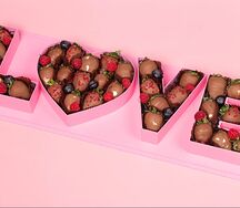 Клубника в шоколаде LOVE