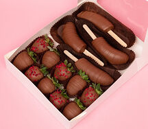 Клубника и банан в шоколаде 