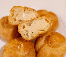 Профитроли с вареным сгущенным молоком