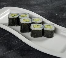 Мини-ролл с огурцом 