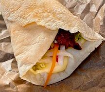 Сирийская шварма со свежими овощами