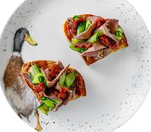 Брускетта с ростбифом