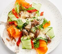 Салат с куриными сердечками