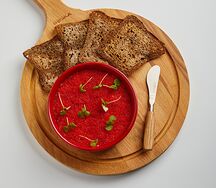 Форшмак с гренками из бородинского хлеба