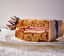 Крок-мадам с инжиром и мортаделлой