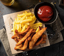 Куриные пальчики с картофелем фри