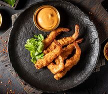 Креветки темпура с соусом спайси 