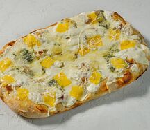 Пицца 4 сыра на римском тесте