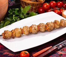 Картофель на углях с салом