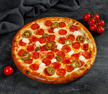 Пицца С чоризо и домашним сыром 25см