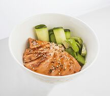 Боул с медовым цыпленком и зеленым гречетто