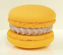 Макарон (макарунс) Малина