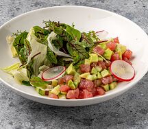 Тартар из тунца с авокадо