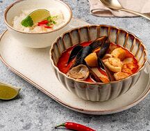 Том ям с морепродуктами