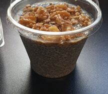 Десерт на кокосовом молоке с семенами чиа