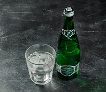 Рычал су в стекле