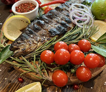 Форель на углях целая