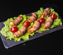 Креветки с беконом и сыром