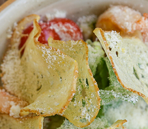 Салат Цезарь с креветками