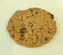 Печенье овсяное с вяленой клюквой и изюмом