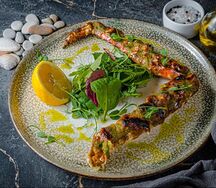 Острые глазированные фаланги краба