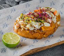 Брускетта с крабом