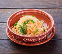 Капуста с морковью в маринадной заливке