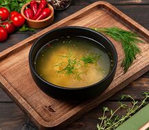 Бульон куриный с лапшой 