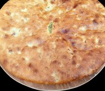 Осетинский пирог с капустой, грибами и сыром